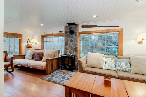 Beach Charm image 11