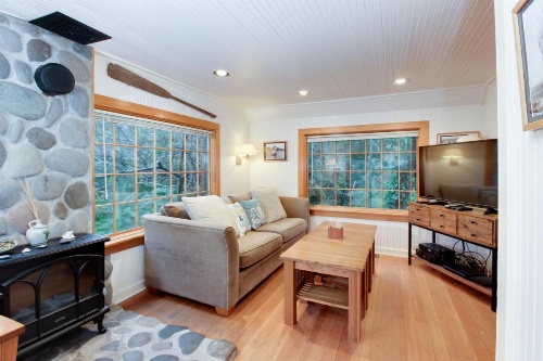 Beach Charm image 22