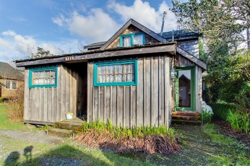 Beach Charm image 30